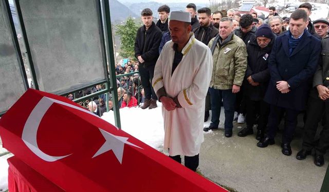 Motosiklet kazasında hayatını kaybeden astsubay, Ordu'da toprağa verildi