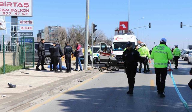 Motosikletiyle yaya geçidinden geçmek isten adam hayatını kaybetti