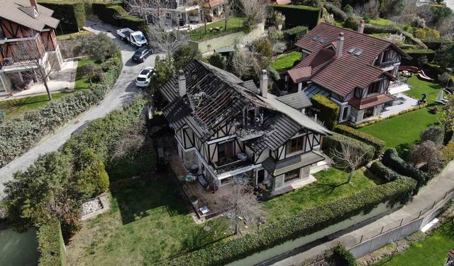 Oyuncu Aslıhan Karalar ölümden döndü: Lüks villadaki yangın havadan görüntülendi