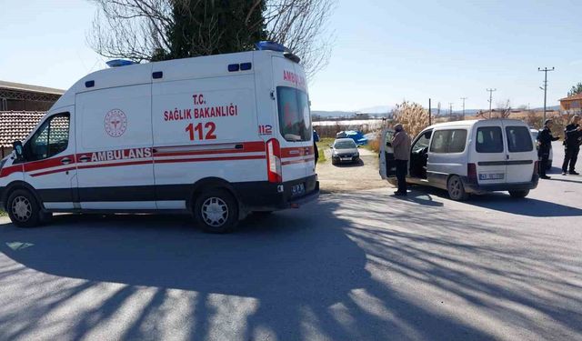 Tavşanlı'da otomobil ile motosiklet çarpıştı: 2 yaralı