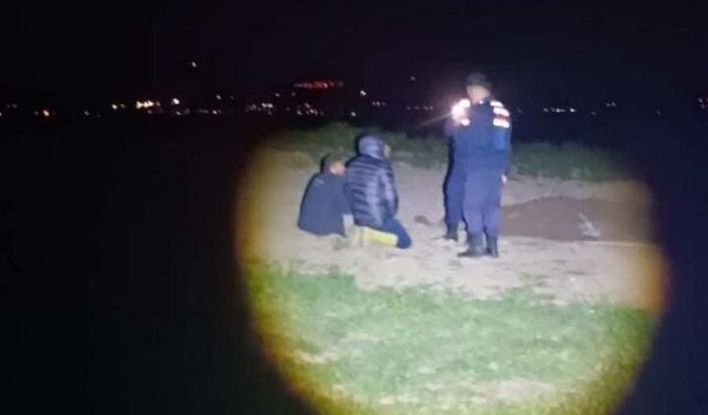 Türbede kaçak kazı yapan 7 şahıs suçüstü yakalandı