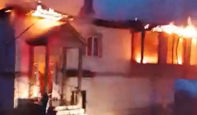 Yüksekova'da baca yangını