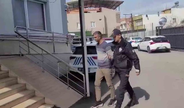 Yüreğir'de 3 firari hükümlü gezerken yakalandı