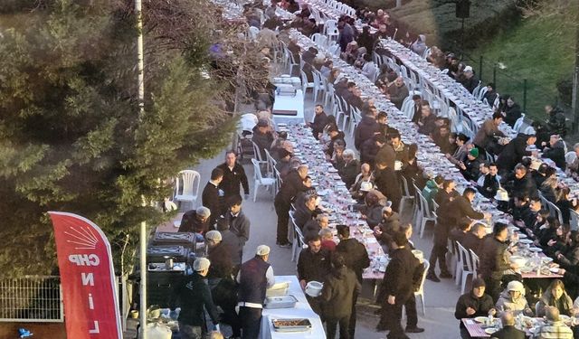 CHP Nilüfer'de ilk sokak iftarına yoğun ilgi