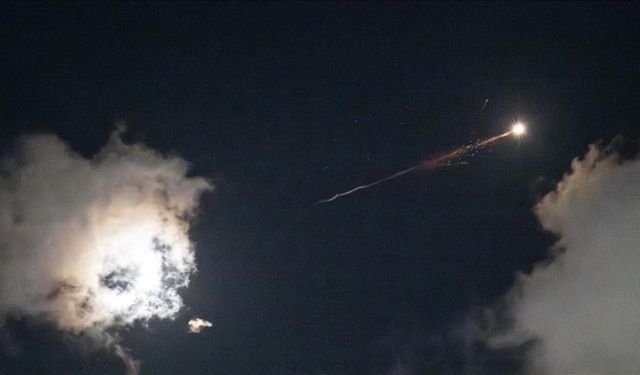 İran’ın misillemeleri sürüyor: Akabe yakınlarında balistik füze düştü