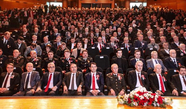 Bursa protokolü anma programında buluştu