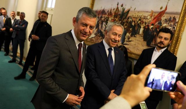 Özel’den Arınç’a Meclis ziyareti