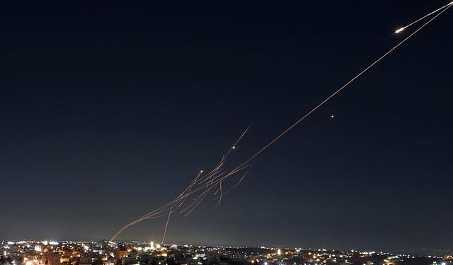 İran, İsrail'in 3 özel uçağı vurdu