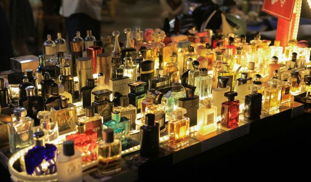 Tüketici Rotayı Değiştirdi: Muadil Parfümler Rekor Kırıyor