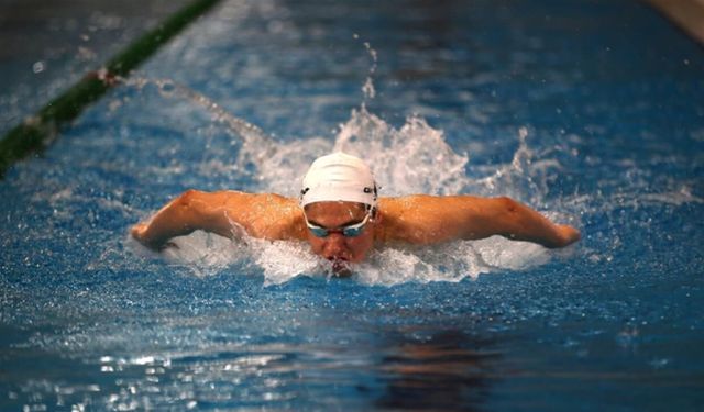 Milli yüzücüler, Prag ve Graz'da 11 madalya daha kazandı