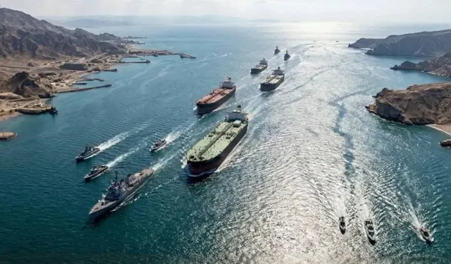 Hürmüz Boğazı'ndan geçişler durduruldu