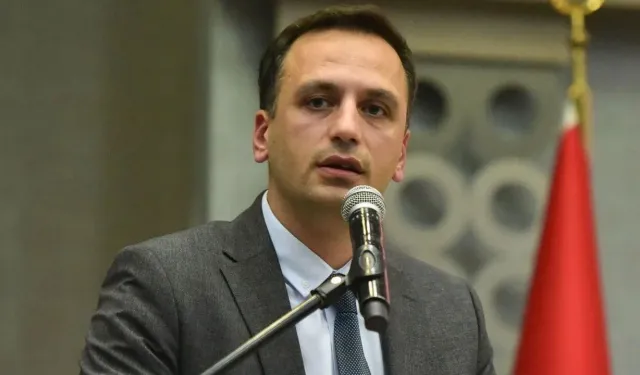 Bornova Belediye Başkanı Ömer Eşki ve 3 kişi için yurt dışı yasağı!