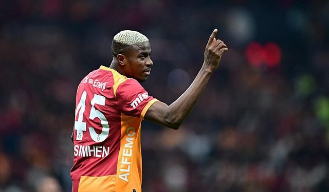 Osimhen, Gençlerbirliği maçında sahada