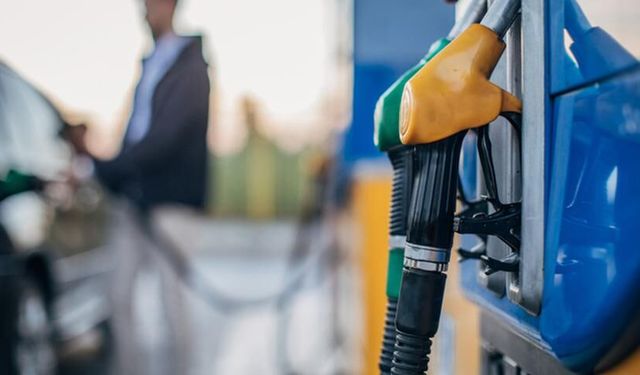 Akaryakıta gelecek dev zam iptal edildi