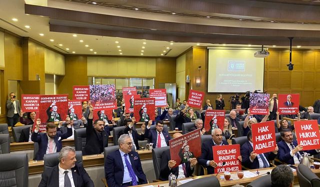 Bursa Büyükşehir Meclisi’nde gerilim: Bozbey tartışması gündeme damga vurdu