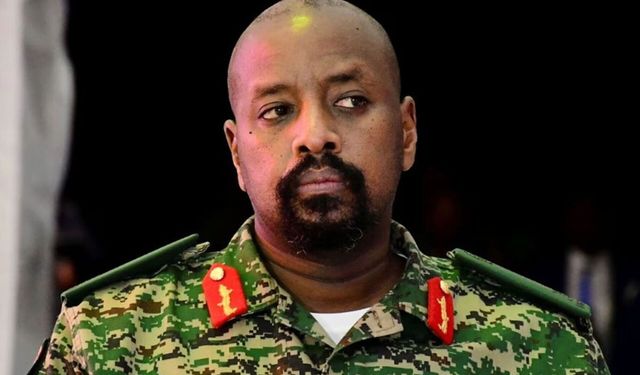 Ugandalı 'komutan' kendini kaybetti! Akıl dışı sözler: 5 Türk kadınıyla evlendim