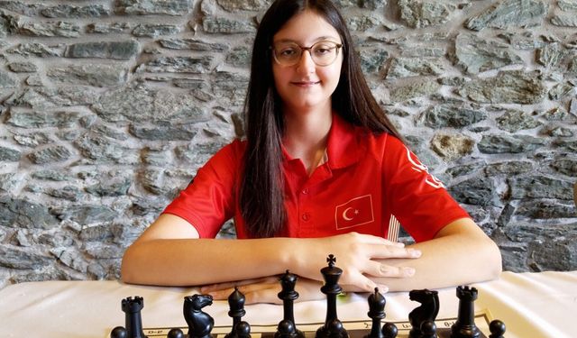 Bursa Büyükşehir Belediyesporlu Arya Aydoğan dünya dördüncüsü