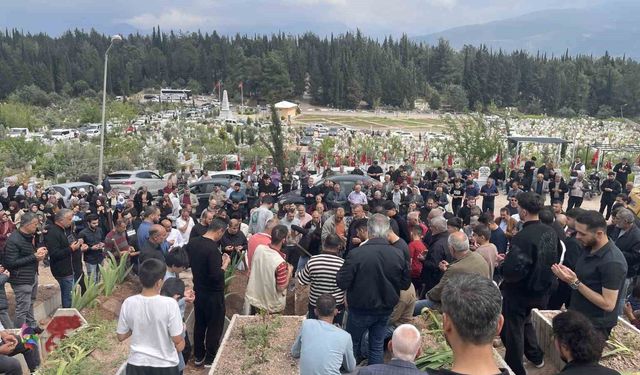 Adana'da boğulan üniversiteli genç, Osmaniye'de gözyaşlarıyla defnedildi