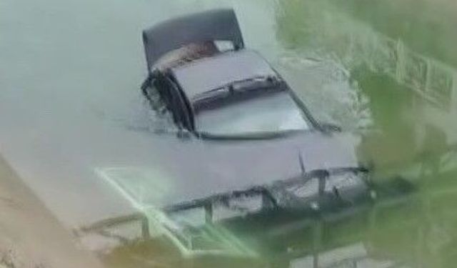 Adana'da otomobil sulamana kanalına düştü