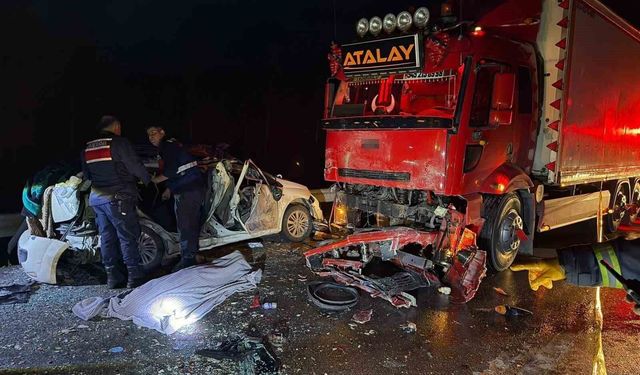 Annenin çocuklarını korumaya çalışırken hayatını kaybettiği kazada kamyon sürücüsü adli kontrolle serbest