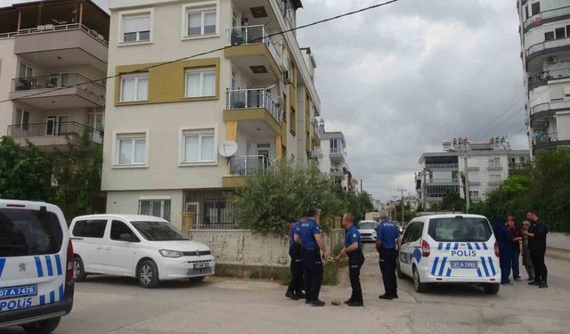 Aracın anahtarını vermeyen annesine sinirlenince eve pompalı tüfekle ateş açtı