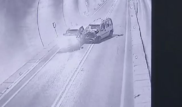 Artvin'de 7 kişinin yaralandığı tünel kazası kamerada