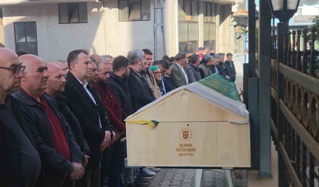 Bursa'da baba ve oğlu son yolculuğuna uğurlandı