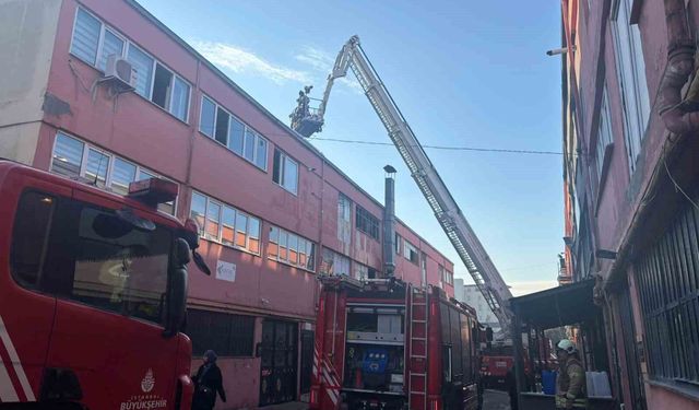 Başakşehir'de iş yeri yangını söndürüldü