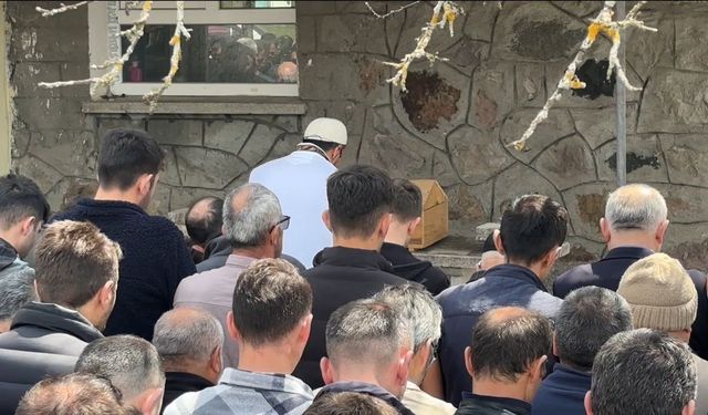 Bolu'da annesinin öldürdüğü 2 aylık Ela bebek son yolculuğuna uğurlandı