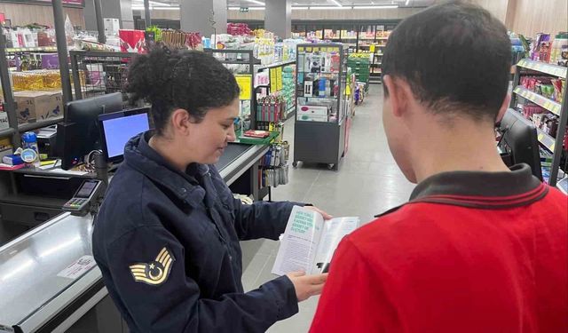Bolvadin'de jandarma vatandaşlara kadına şiddetle mücadeleyi anlattı