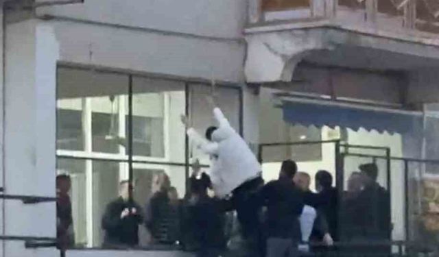 Bursa'da tekmeli sopalı kavga