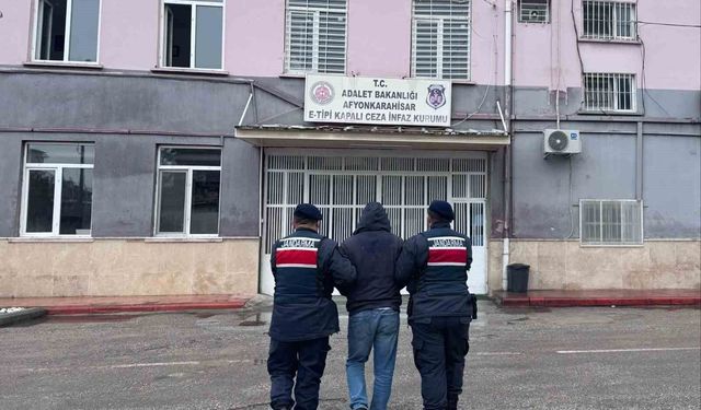Çeşitli suçlardan 14 yıl hapis cezasıyla aranan şahsı jandarma yakaladı