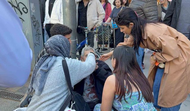 Çocuğun attığı yumrukla yaşlı adam kanlar içinde yere yığıldı