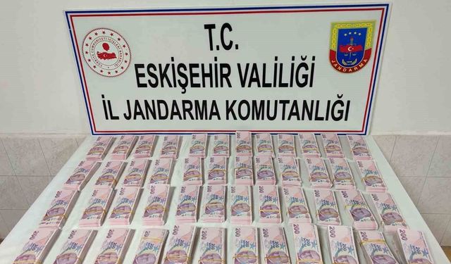 Eskişehir'de 1 milyon 940 bin TL sahte parayla 22 adet büyükbaş satın alan şüpheliler yakalandı