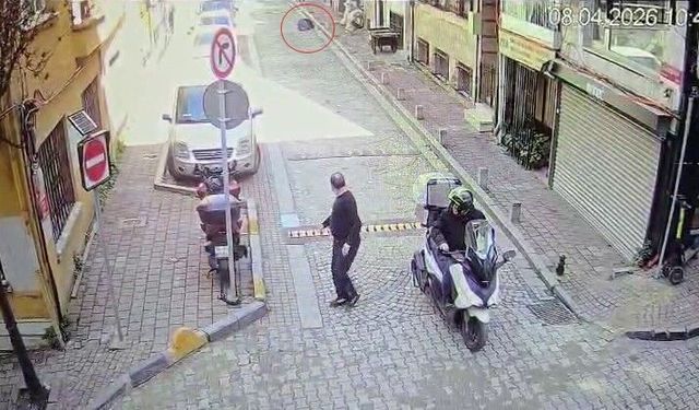 Fatih'te cezaevinden izinli çıkarak ailesinin yanına gelen şahıs kendini ateşe verdi