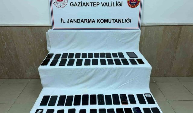 Gaziantep'te 2 milyon TL değerinde kaçak telefon ele geçirildi: 1 gözaltı