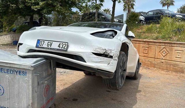 Gazipaşa'da trafik kazası: 3 yaralı