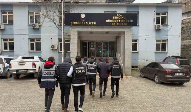 Hakkâri'de aranan 12 şahıs yakalandı