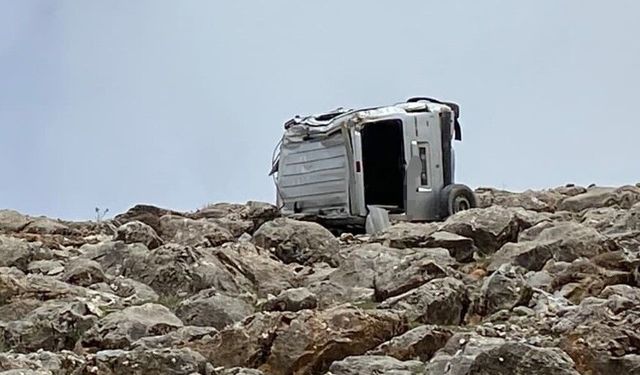 Hizan'da kaza: Genç sürücü hayatını kaybetti