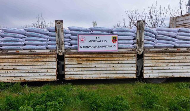 Iğdır'da kaçak gübre operasyonu: 30 ton ürün ele geçirildi