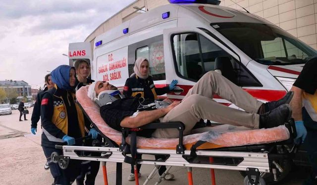 İş yerine sopalarla girip ortalığı savaş alanına çevirdiler: 4 yaralı