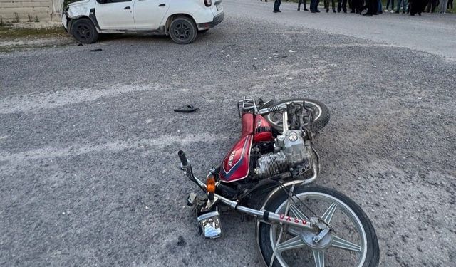 Karapınar'da motosiklet ile otomobil çarpıştı: 1 yaralı