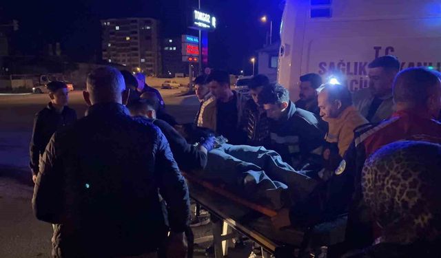 Kayseri'de SUV araç ile otomobil çarpıştı: 3'ü ağır 4 yaralı