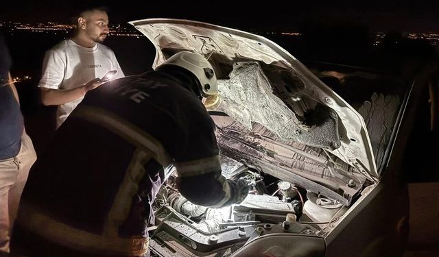 Kırıkhan'da otomobil yangını