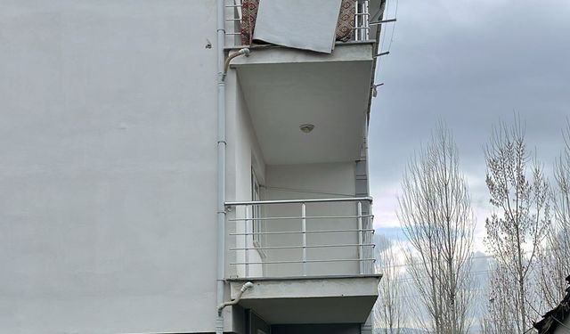 Kütahya'da balkondan düşen Alzaymır hastası hayatını kaybetti