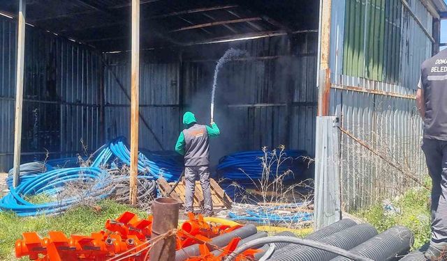 Kütahya'da depo yangını paniğe neden oldu