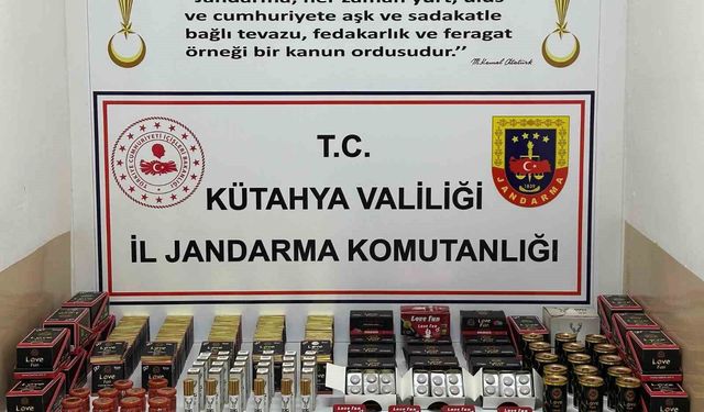Kütahya'da kaçak cinsel ürün operasyonu, 753 adet ürün ele geçirildi