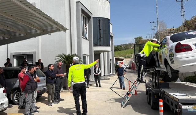 Mersin'de trafik güvenliği için sürücülere uygulamalı eğitim