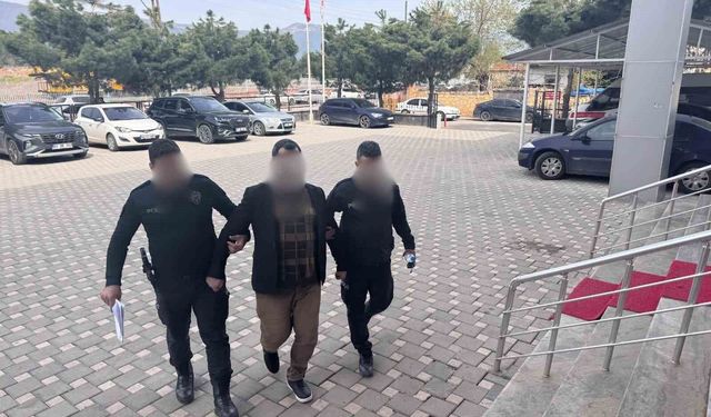 'Okullar değil yargı makamları hedef alınmalı' diyen şahıs gözaltına alındı