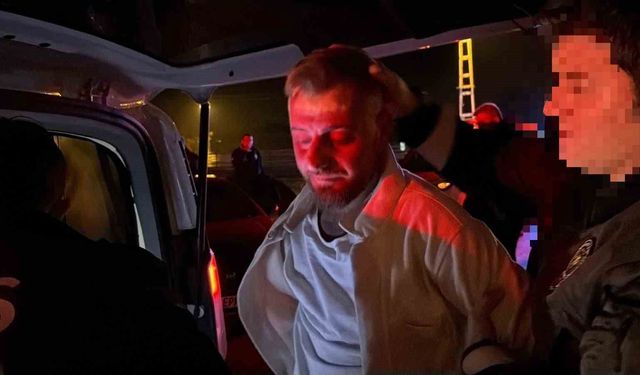 Önce telefonu, sonra da kelepçeyi bahane ederek alkol testini reddetti